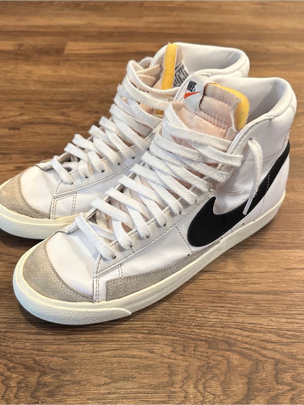 Nike Blazer Mid '77 Vintage White Black/Sail Leather Mid Top BQ6806-100 2019